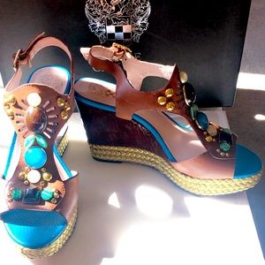 Never worn Vince Camuto “Tovia” wedges.